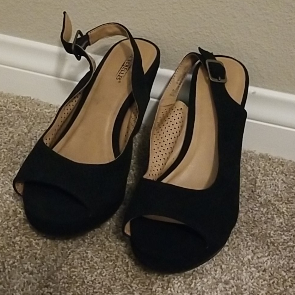 Seychelles black wedges